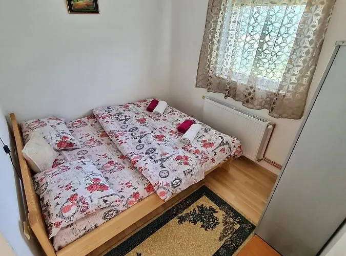 Vikendica Jovanovic Feriehus *